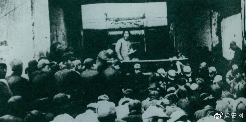 1935年12月27日，毛澤東在陜北瓦窯堡黨的活動分子會議上作《論反對日本帝國主義的策略》報告。